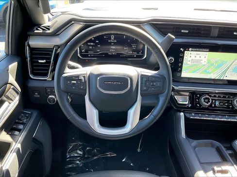 Certified 2025 GMC Sierra 3500 Denali w/ Denali Reserve Package image 6