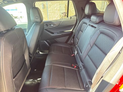 Used 2025 Chevrolet Equinox LT w/ Convenience Package II image 34