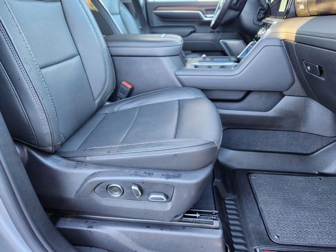 Used 2024 GMC Sierra 2500 Denali w/ Denali Reserve Package image 18