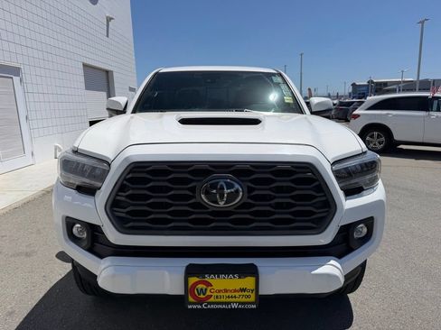Used 2022 Toyota Tacoma TRD Sport w/ Technology Package AWD/4WD image 9