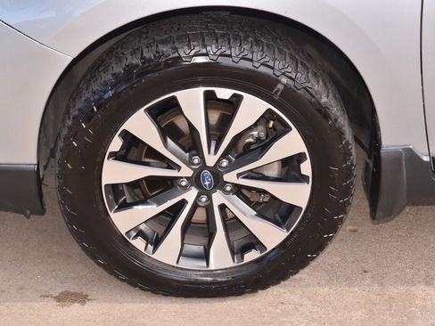 Used 2017 Subaru Outback 2.5i Limited image 38