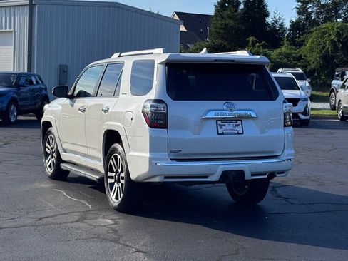Used 2015 Toyota 4Runner Limited AWD/4WD image 17
