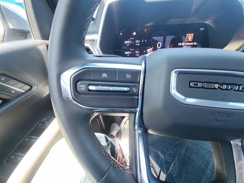 Used 2025 GMC Canyon Denali AWD/4WD image 23