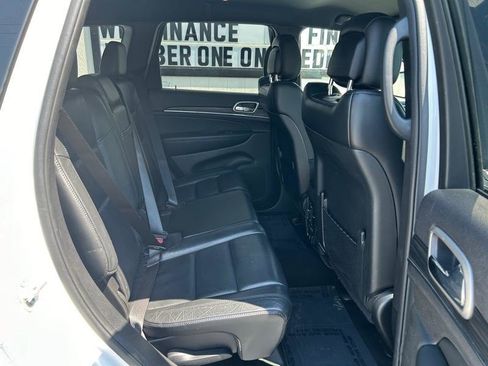 Used 2019 Jeep Grand Cherokee Limited AWD/4WD image 28
