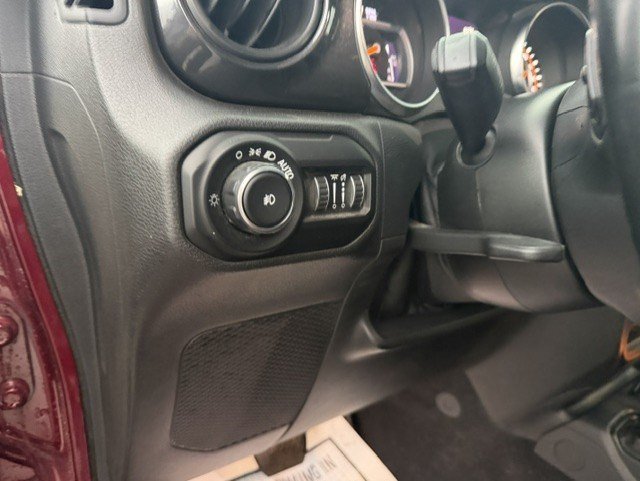 Used 2021 Jeep Wrangler Unlimited Sport AWD/4WD image 12