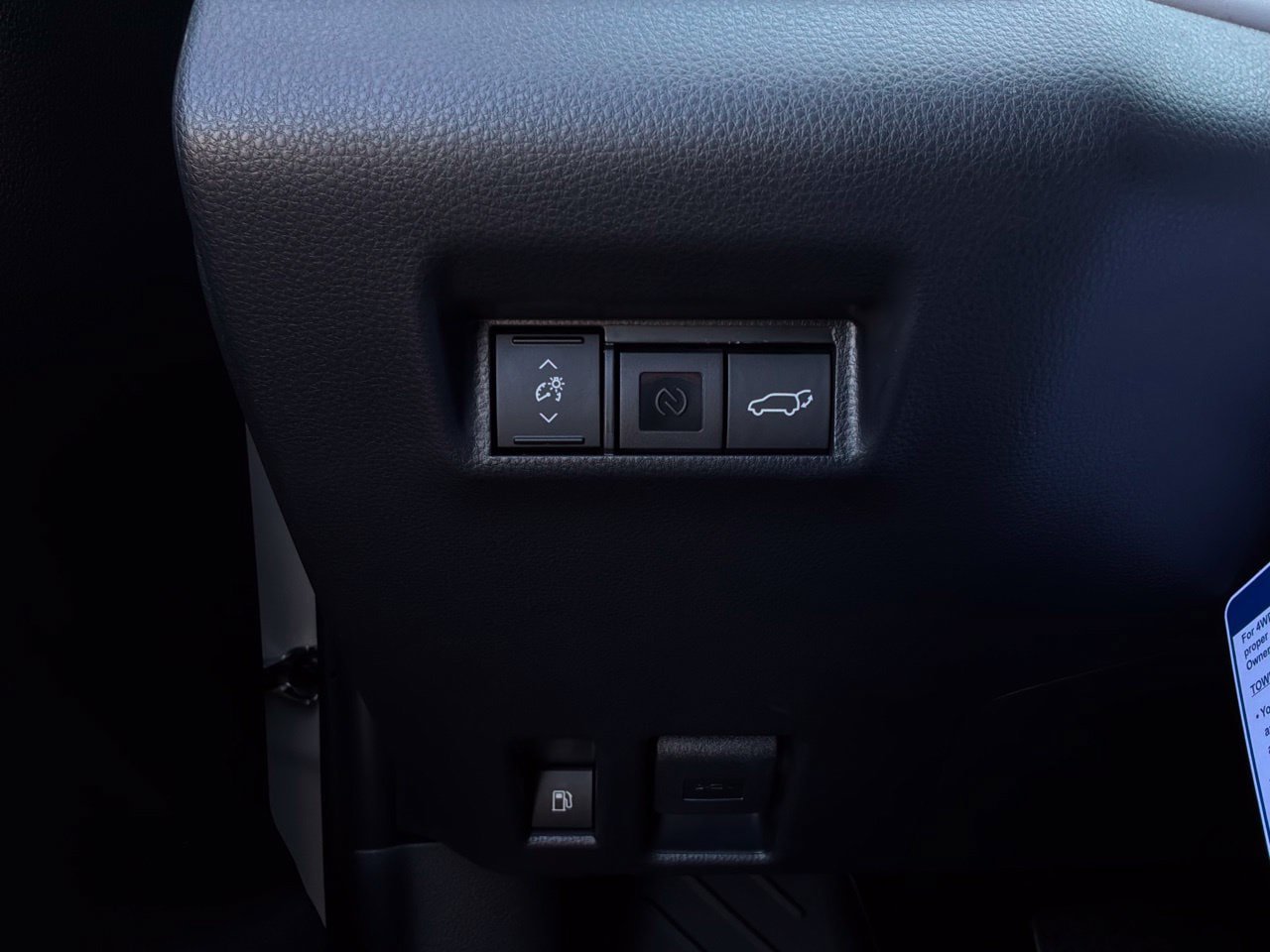 Used 2024 Toyota Tundra Limited w/ TRD Off-Road Package AWD/4WD image 27