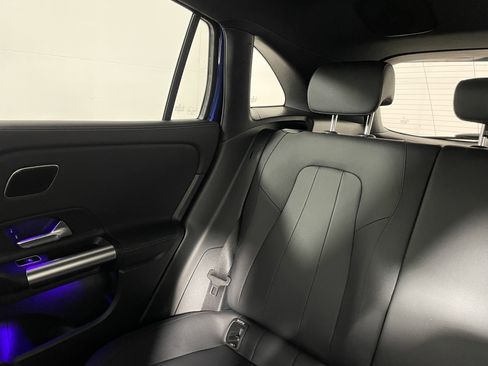 Used 2025 Mercedes-Benz GLA 250 image 13