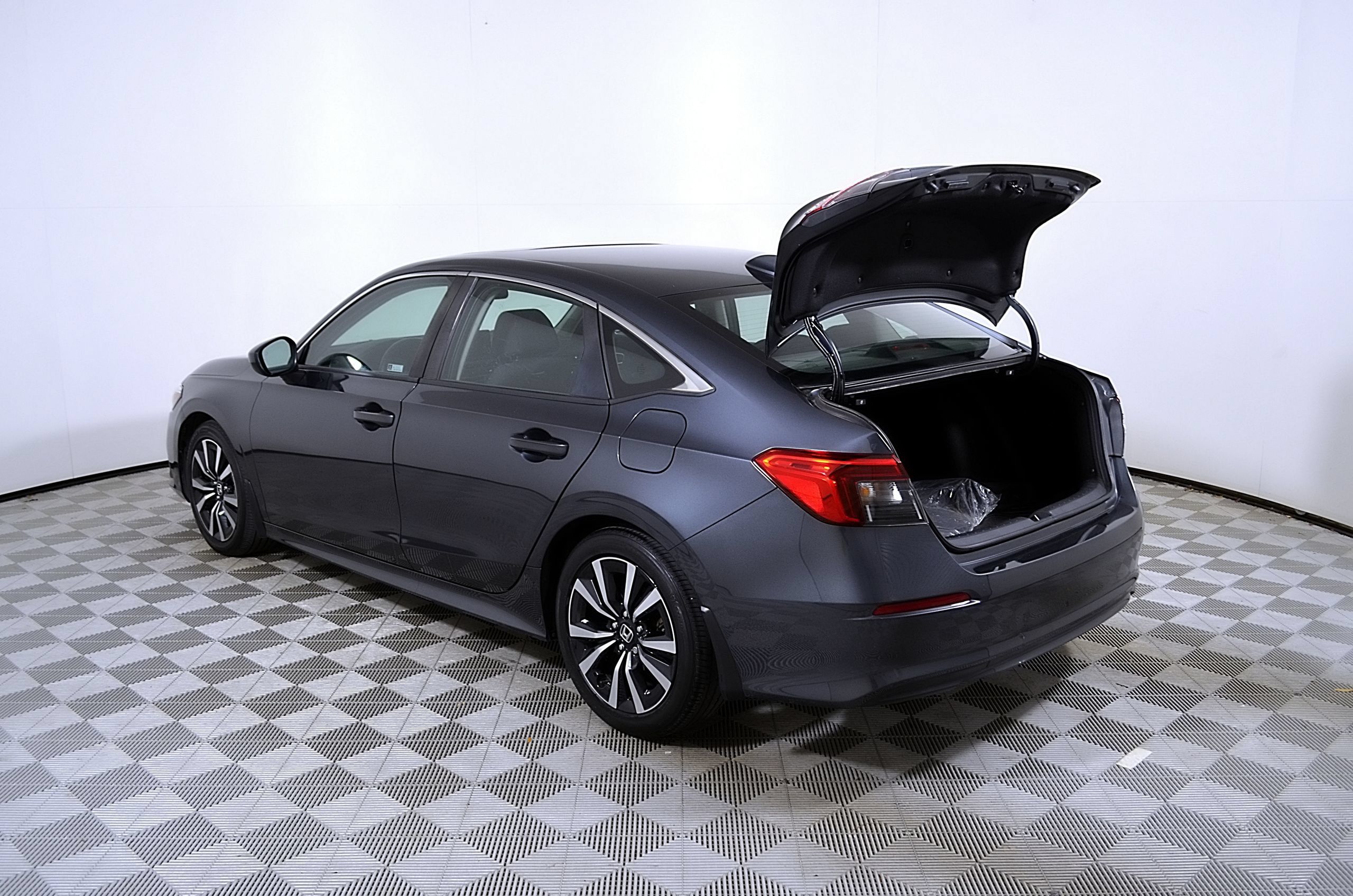 Used 2024 Honda Civic EX image 10