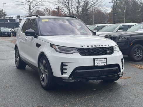 Used 2023 Land Rover Discovery S R-Dynamic image 3