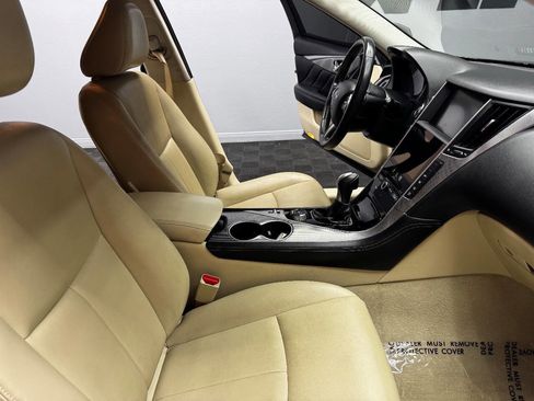 Used 2017 INFINITI Q50 Signature Edition w/ Cargo Package (L95) image 53