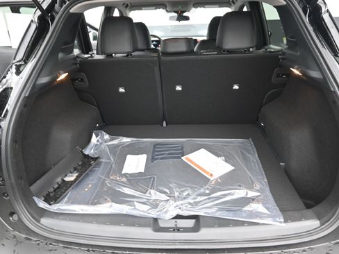 New 2026 Nissan Kicks SR w/ Cold Weather Package image 17