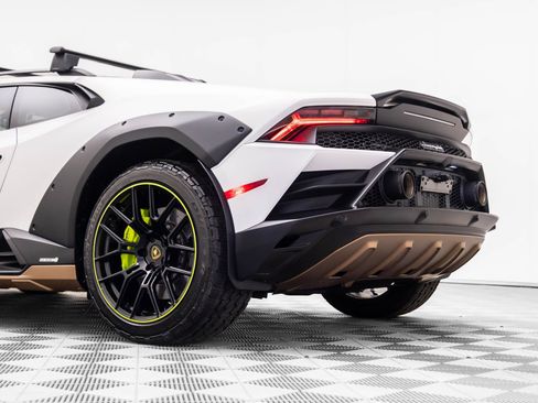 Used 2024 Lamborghini Huracan Sterrato AWD/4WD image 50