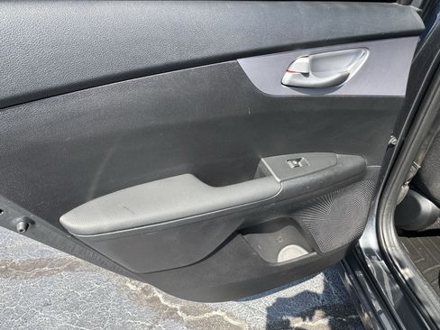 Used 2024 Kia Forte LXS w/ LXS Technology Package FWD image 21