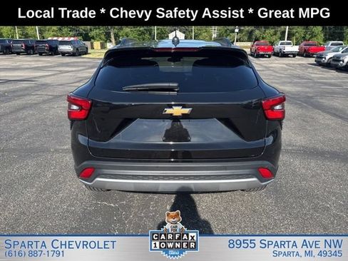 Used 2024 Chevrolet Trax LT FWD image 4