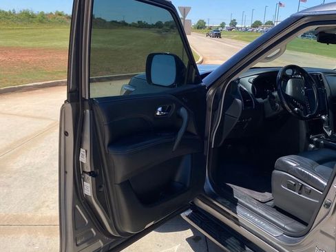 Used 2020 INFINITI QX80 Luxe w/ Proassist Package RWD image 9
