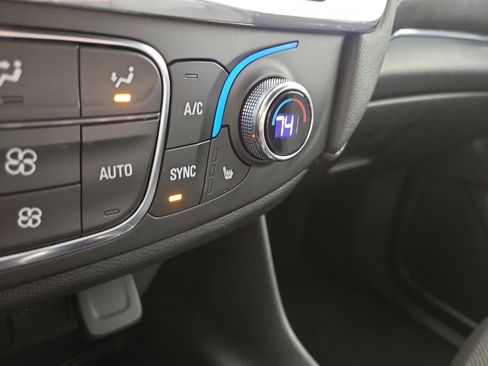 Certified 2023 Chevrolet Traverse LT image 26