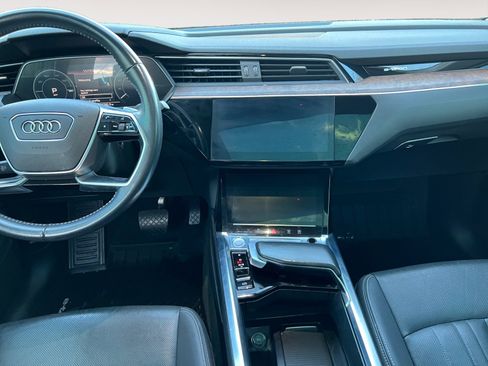 Used 2020 Audi e-tron Premium Plus image 11