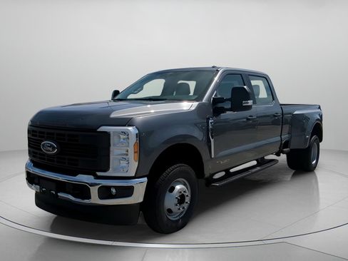 New 2026 Ford F350 XL w/ XL Chrome Package image 11