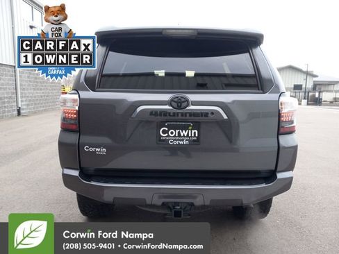 Used 2018 Toyota 4Runner SR5 image 4