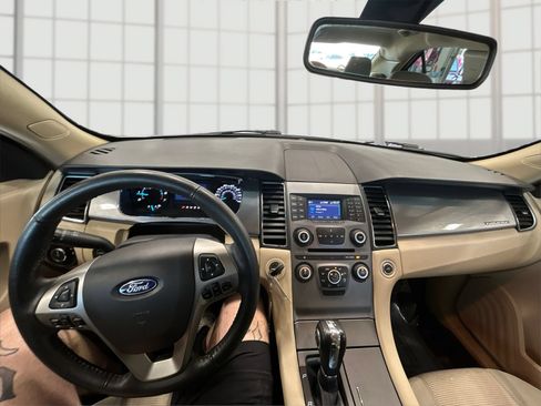 Used 2016 Ford Taurus SEL FWD image 23