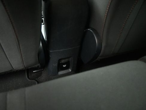 Certified 2021 Ford EcoSport SE w/ SE Convenience Package image 21