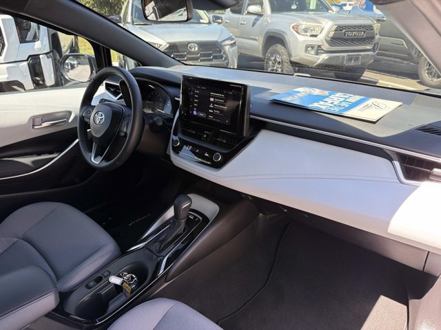 Certified 2025 Toyota Corolla SE FWD image 17