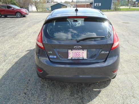 Used 2013 Ford Fiesta SE w/ Super Fuel Economy Pkg image 6