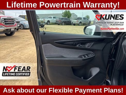 Used 2025 Chevrolet TrailBlazer LT FWD image 12