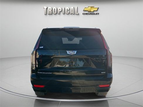 Used 2023 Cadillac Escalade Sport image 4