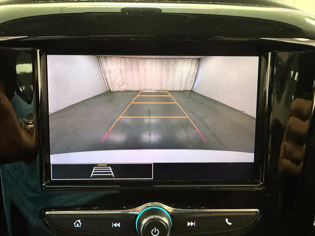 Used 2020 Chevrolet Traverse LS FWD image 28