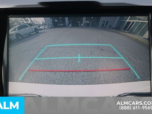 Used 2020 Toyota Camry SE image 33