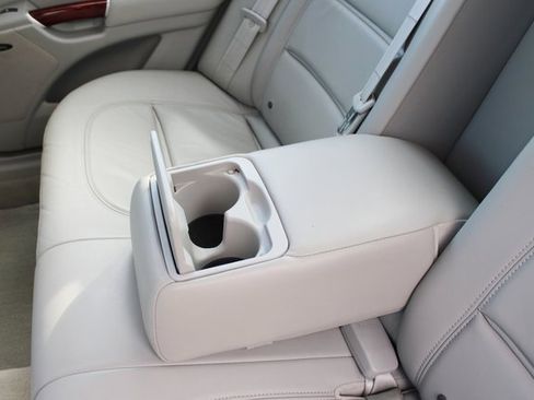 Used 2006 Hyundai Azera Limited image 32