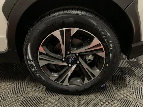 Used 2024 Subaru Crosstrek 2.0i Premium image 13