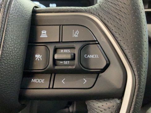 Certified 2025 Toyota Tundra Limited AWD/4WD image 17