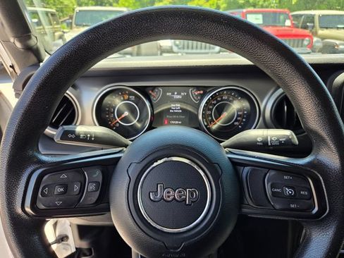 Used 2018 Jeep Wrangler Unlimited Sport AWD/4WD image 23