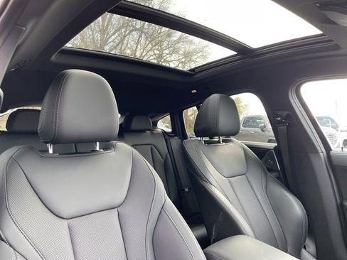 Used 2023 BMW X4 M40i w/ Premium Package image 31