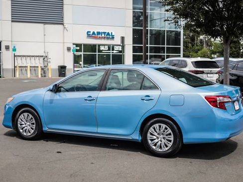 Used 2012 Toyota Camry LE FWD image 16