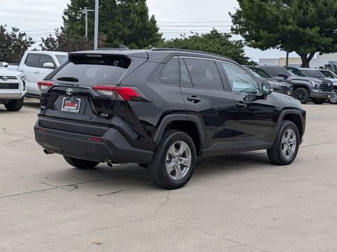 Used 2025 Toyota RAV4 XLE FWD image 5