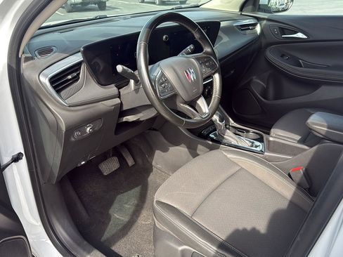 Used 2024 Buick Encore GX Preferred FWD image 13