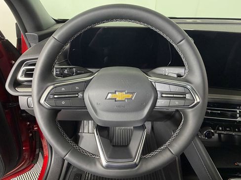 New 2026 Chevrolet Traverse LT w/ Sun and Wheel Package FWD image 11