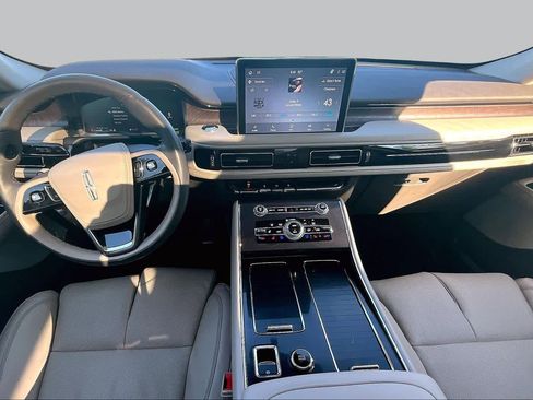 Used 2023 Lincoln Aviator Grand Touring w/ Equipment Group 301A AWD/4WD image 15