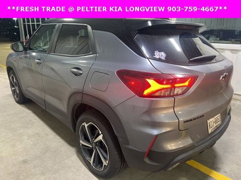 Used 2022 Chevrolet TrailBlazer RS w/ Sun and Liftgate Package image 3
