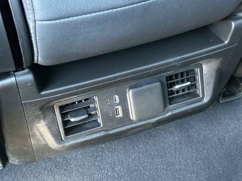 Used 2024 GMC Sierra 1500 SLT AWD/4WD image 44