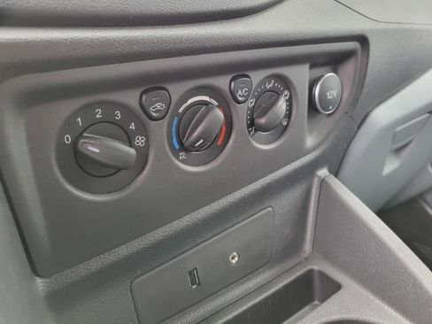 Used 2016 Ford Transit 150 XLT image 21
