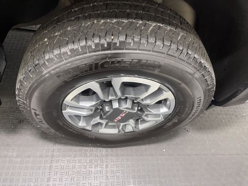 Used 2024 GMC Sierra 2500 SLE w/ SLE Value Package; image 26