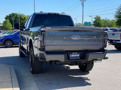 Used 2023 Ford F250 Lariat w/ Sport Appearance Package AWD/4WD image 5