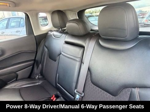 Used 2020 Jeep Compass Latitude w/ Popular Equipment Group FWD image 10