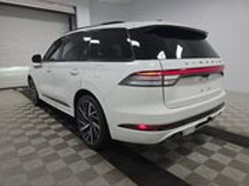 Used 2025 Lincoln Aviator Black Label w/ Jet Appearance Package AWD/4WD image 4