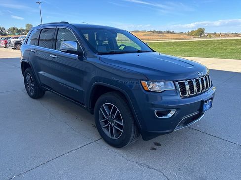 Used 2020 Jeep Grand Cherokee Limited w/ Luxury Group II AWD/4WD image 3