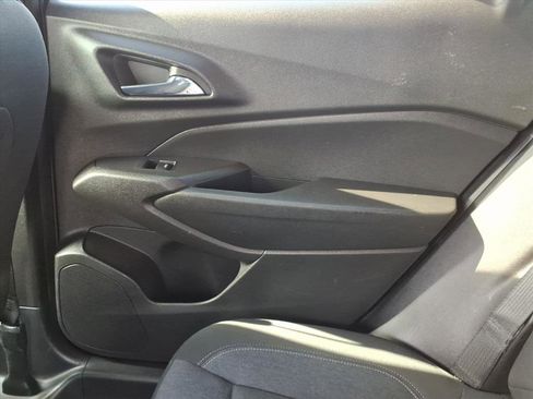 Used 2024 Chevrolet Trax RS w/ Driver Confidence Package image 34